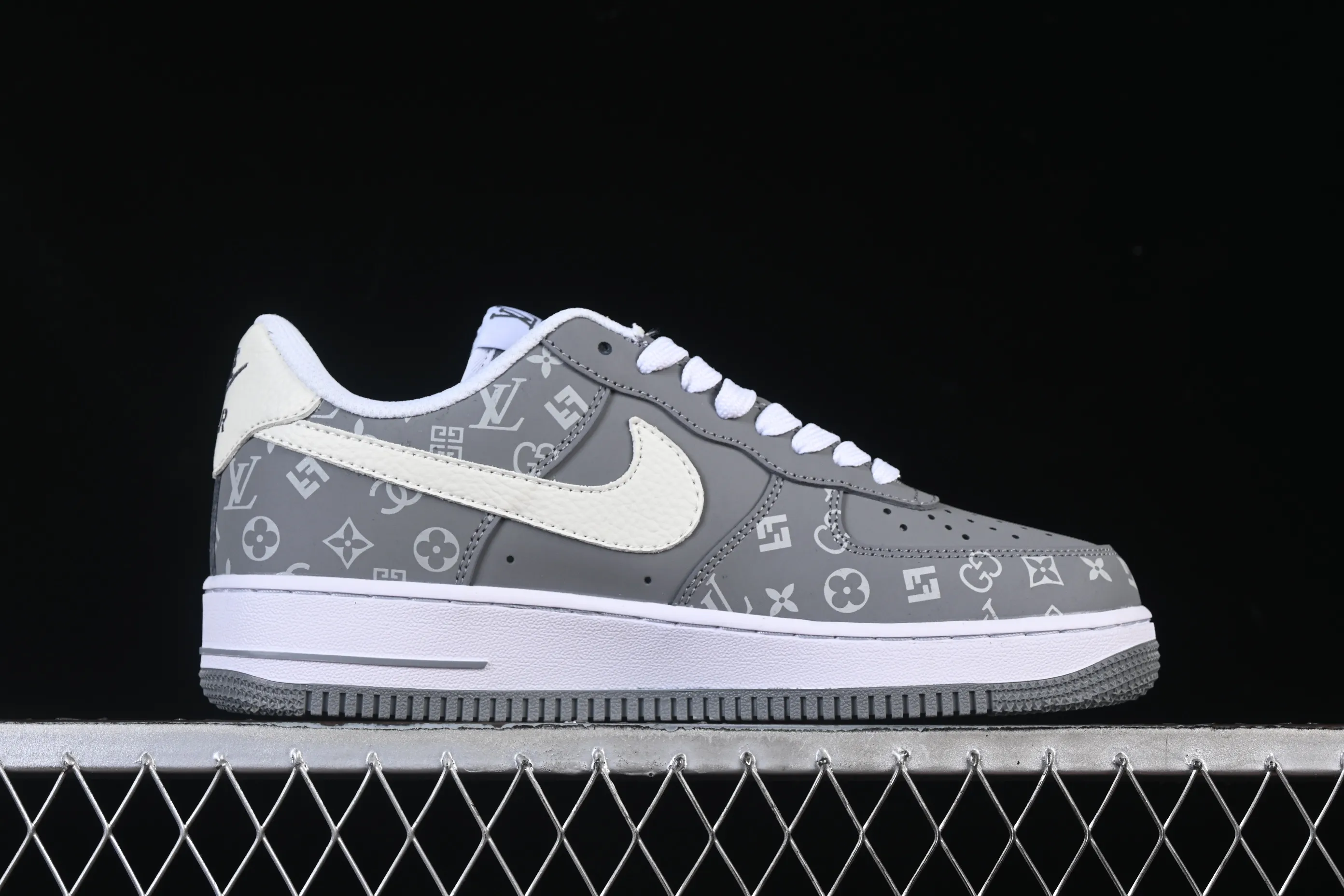 All categories Nk Air Force 1 Air Force series Nk Air Force 1 Low Air Force low-top Nike Air Force 1'07 Low joint gray and white print Air Force 1 low-top casual sneakers NH0601-575